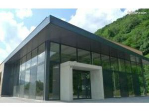 Foncier de 10 000 m2 ideal realisation de locaux commerciaux