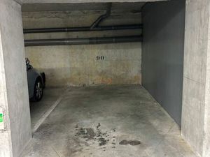 Place de parking sécurisée – 4 min à pied du RER – 13 490