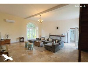 Ferme 8 pièces 240 m²