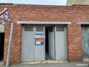 Parking/box 1 pièce 25 m²