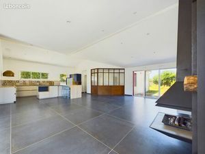 Maison d’exception de 205 m² – Plain-pied contemporain (2021) – Chauray