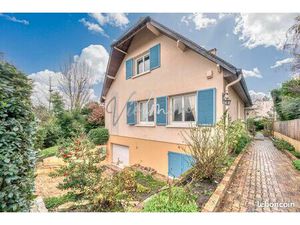 Maison 10 pièces 208 m²