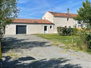 Maison dans un lieu calme
