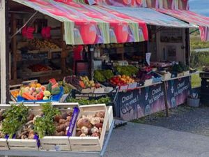 Emplacement bord de route