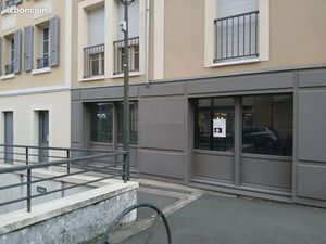 Boutique 76 m² Rambouillet