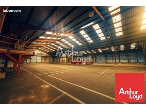 Local d'activité 4 945 m²