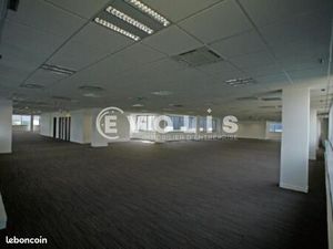 Bureaux 560 m²