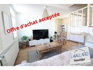 Maison 9 pièces 264 m²