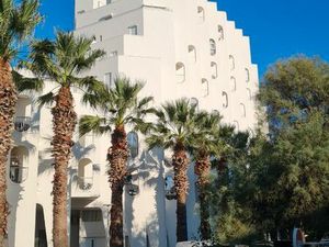 Vues mer panoramiques au centre-ville parking et ascenseur