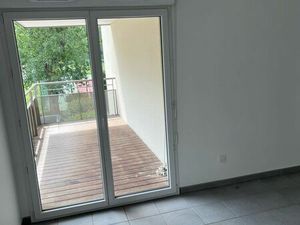 À vendre : Appartement lumineux avec balcon et garage – 61 m²