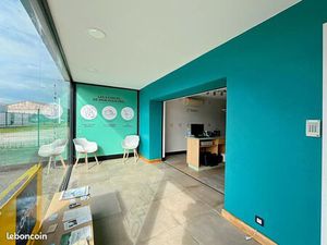 Local commercial 64 m²