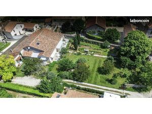 Maison de hameau  5 mn Champniers Bourg