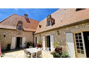 Maison 8 pièces 272 m²