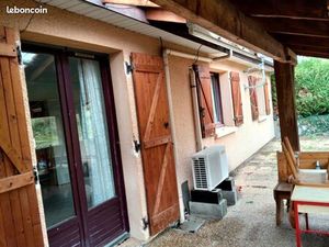 Maison dans quartier paisible