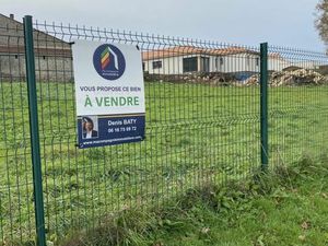 Terrain 1 350 m² Mortagne Sur Sevre