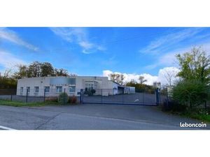 Local 3257 m² LA TARDIERE