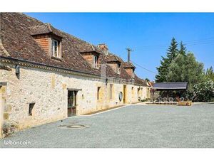 Longère 9 pièces 252 m²