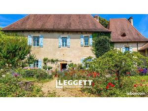 Château 6 pièces 266 m²