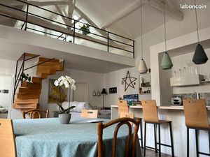 Bel ensemble immobilier : Loft atypique et appartement en location