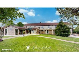 Ferme 10 pièces 319 m²