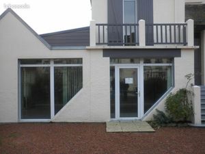 LOCAL pour BUREAUX Centre bourg 