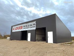 Hangar / Local d'activité / Entrepôt de stockage