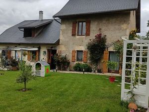 Maison à vendre à ayn divisé en deux habitation classe énergie d 160mettre plus 1500 mettr