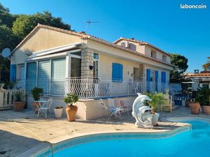 Villa spacieuse avec piscine