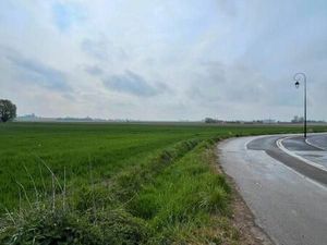 Terrain 511 m² Eringhem