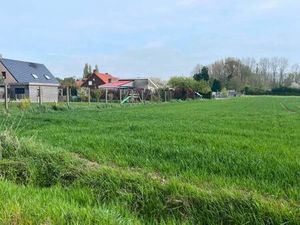 Terrain 601 m² Eringhem