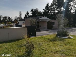 Salle de soins - cabinet pluridisciplinaire