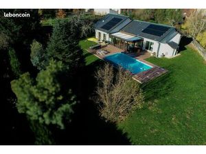 MAISON avec prestations de qualité dans le centre de Landouge