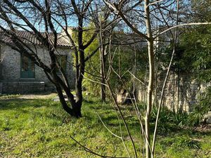 Maison de village avec petit jardin