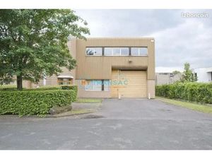 Local bureaux 385 m²