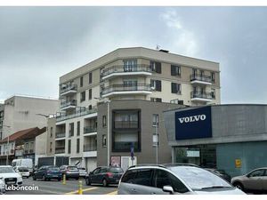 Local 170 m² Athis-Mons