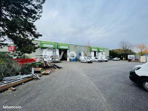 Local d'activité 2 003 m²