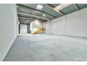 Local d'activité 322 m²
