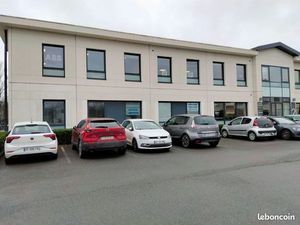 A louer  dans cabinet médical pluridisciplinaire au RDC  un local de 22m2 3 jours par sema