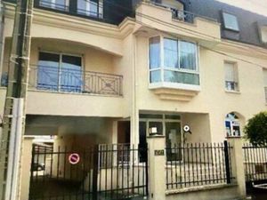 Location place parking Pontault gare