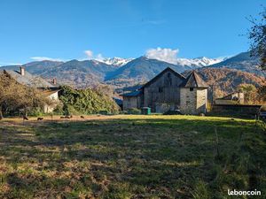 Terrain 3066m2 calme et exposé sud
