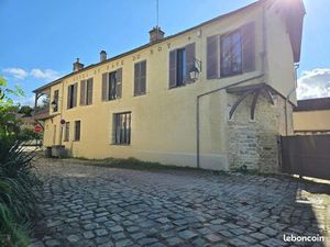 Studio 1 pièce 13 m²