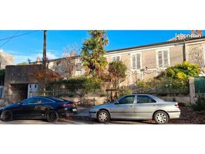 Saintes Centre Maison bourgeoise à rénover 175m2 hab