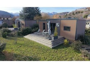 Immeuble 3679 m² CHAMBON SUR LAC