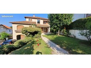 Villa 7 pièces 212 m2