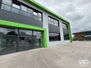 Local 200 m² COURTRY