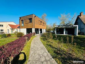 Domexpo Maison + Annexe à Louer