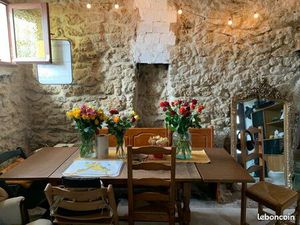 Maison provençale meuble au centre de ville