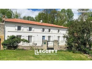 Maison 7 pièces 232 m²