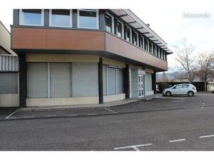 BUREAUX 240m2 AU BREZET