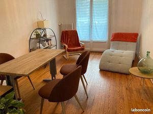 Bureau meublé dans un cabinet pluridisciplinaire  idéal pour les professionnels de santé  